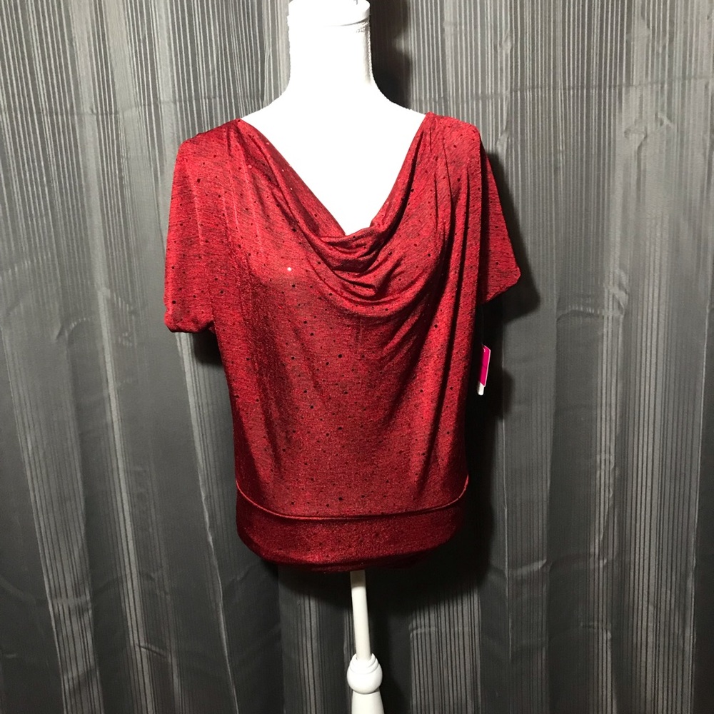Red blouse - Picture 2 of 8